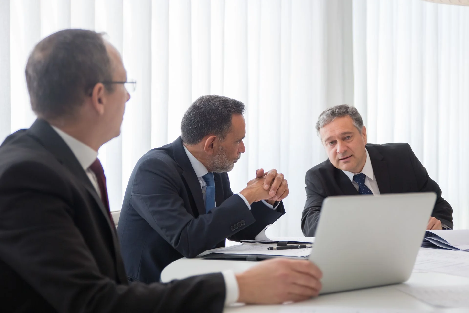Independent expertise when property value is disputed.